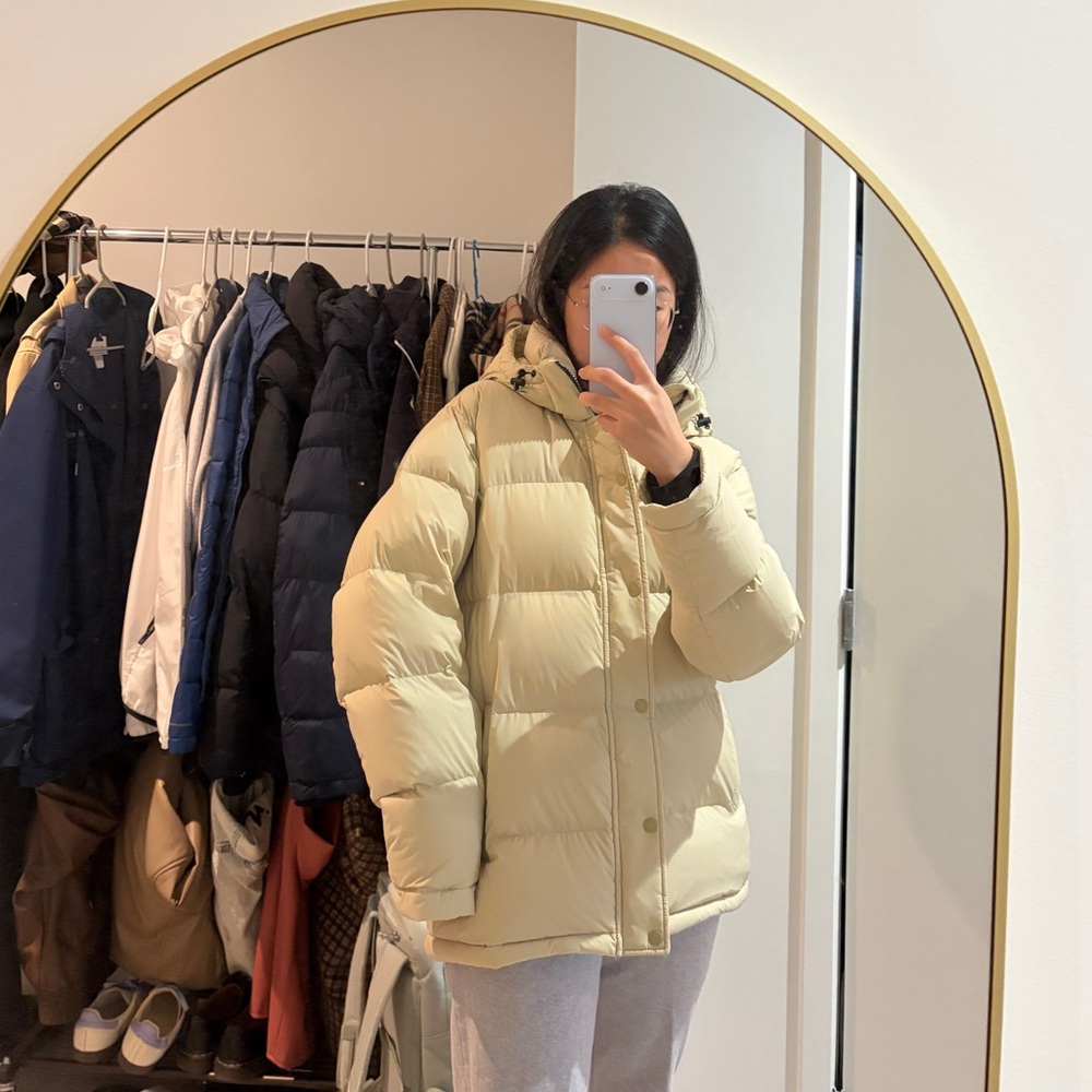 Aritzia Super Puff pistachio green